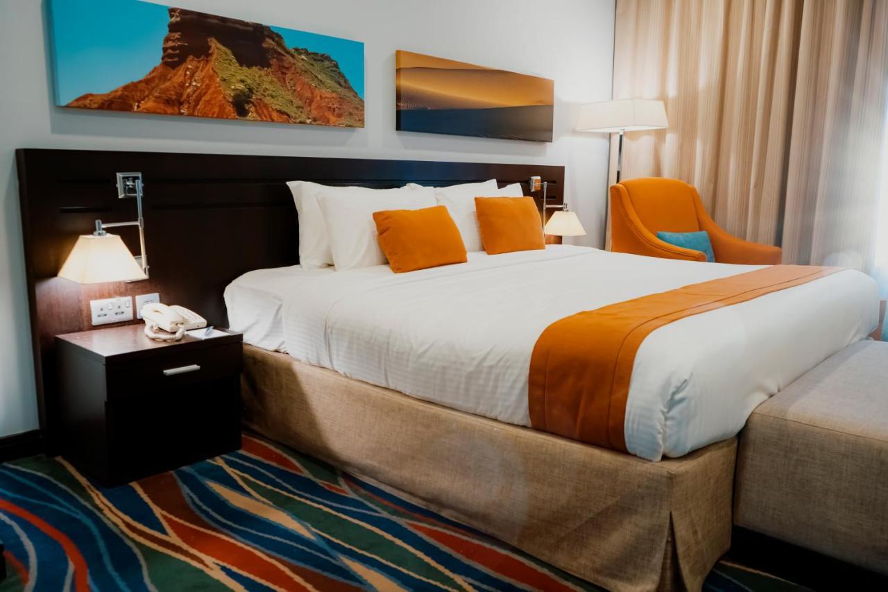 City Seasons Hotel & Suites 무스카트 외부 사진