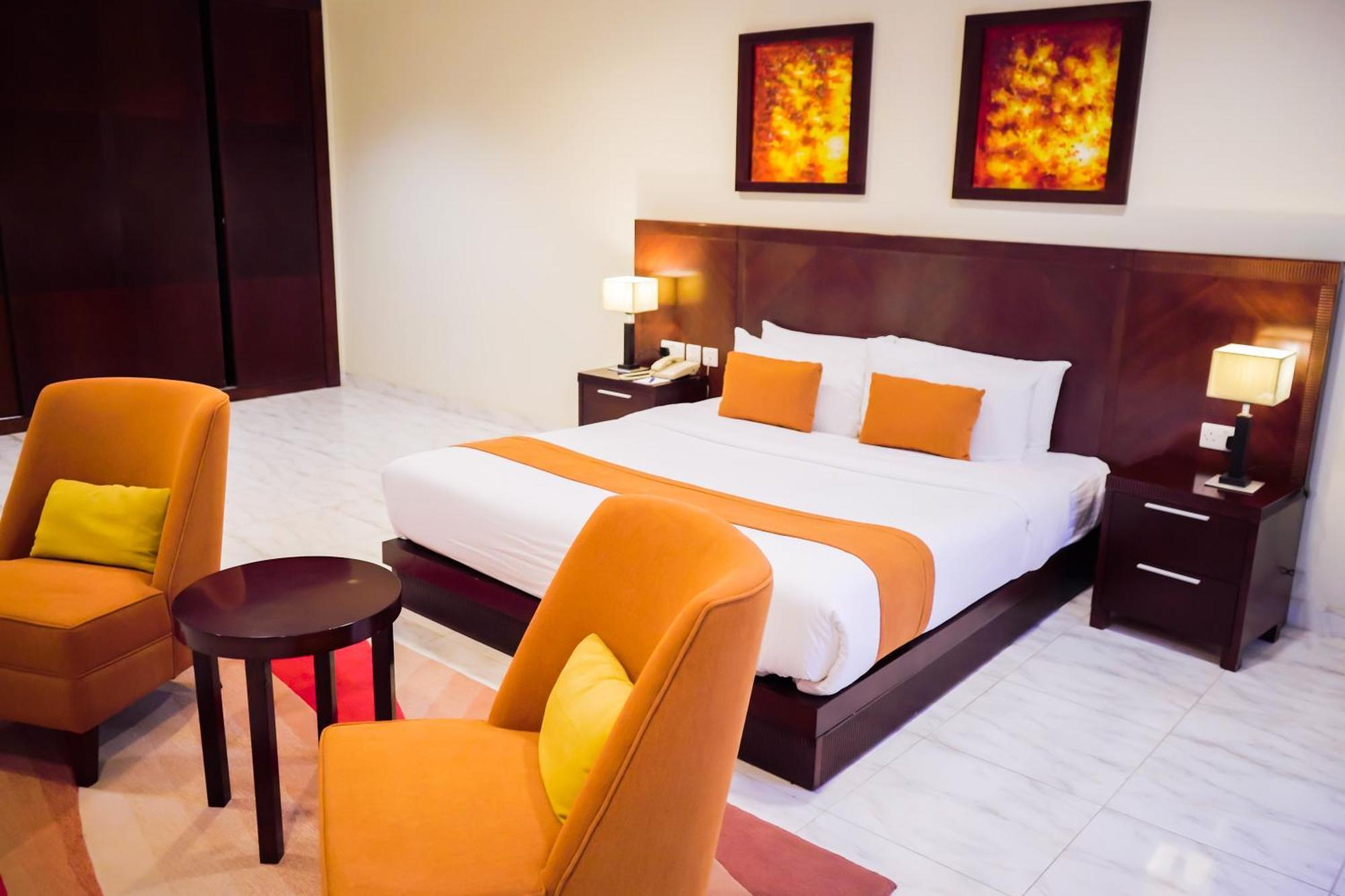City Seasons Hotel & Suites 무스카트 외부 사진
