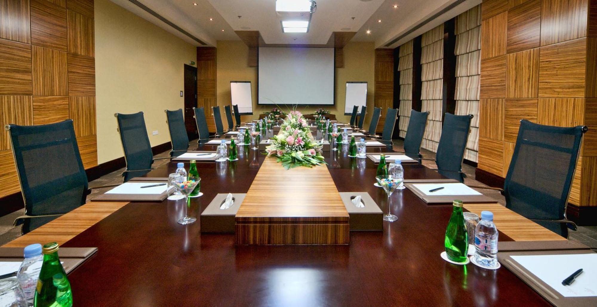 City Seasons Hotel & Suites 무스카트 외부 사진
