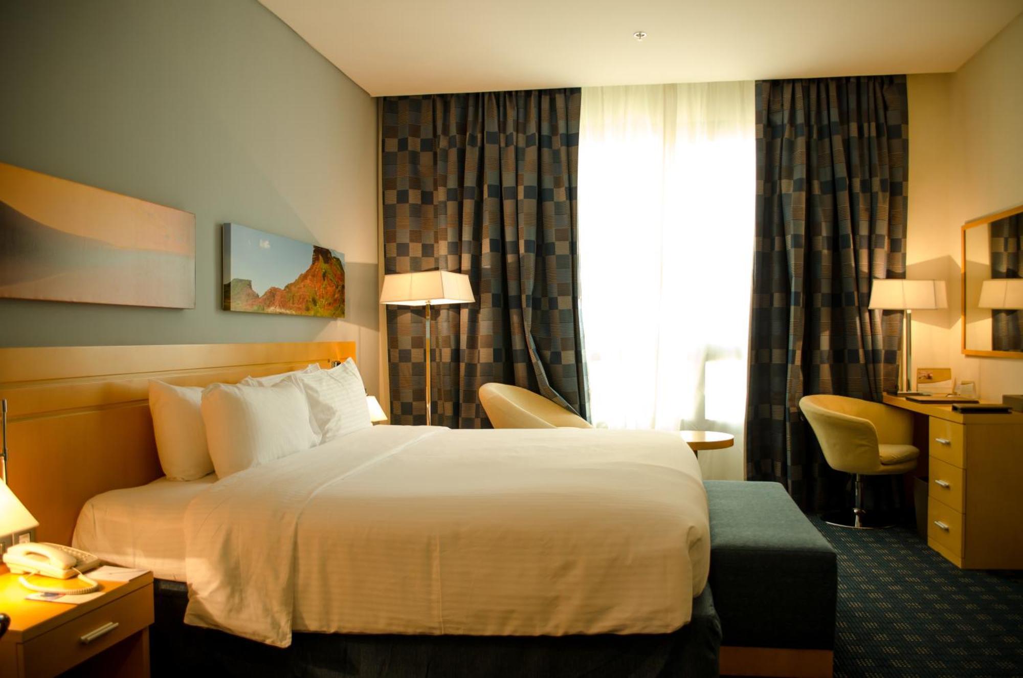City Seasons Hotel & Suites 무스카트 외부 사진