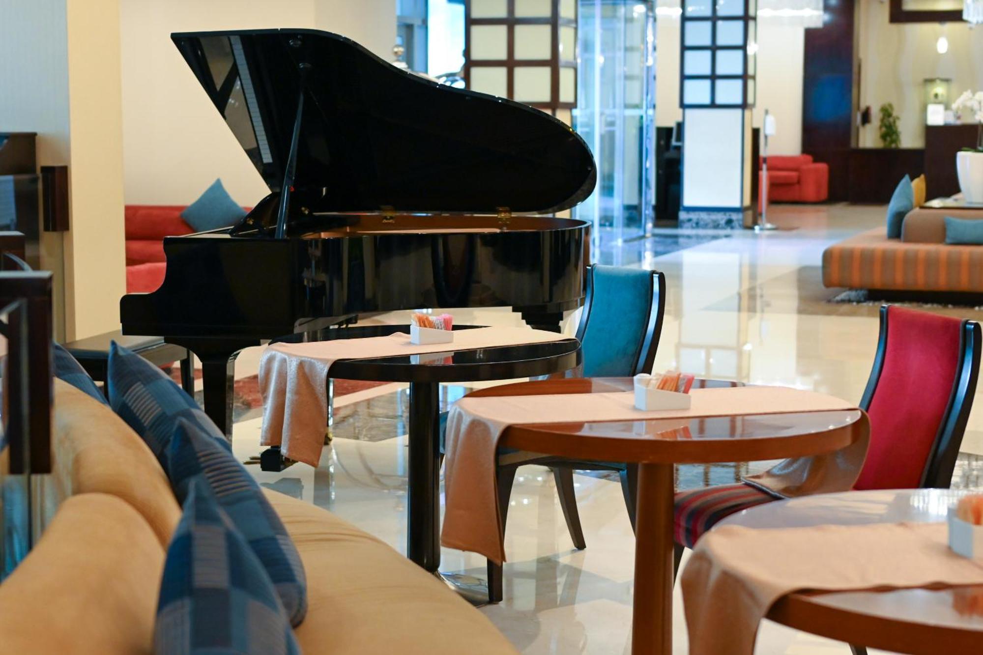 City Seasons Hotel & Suites 무스카트 외부 사진