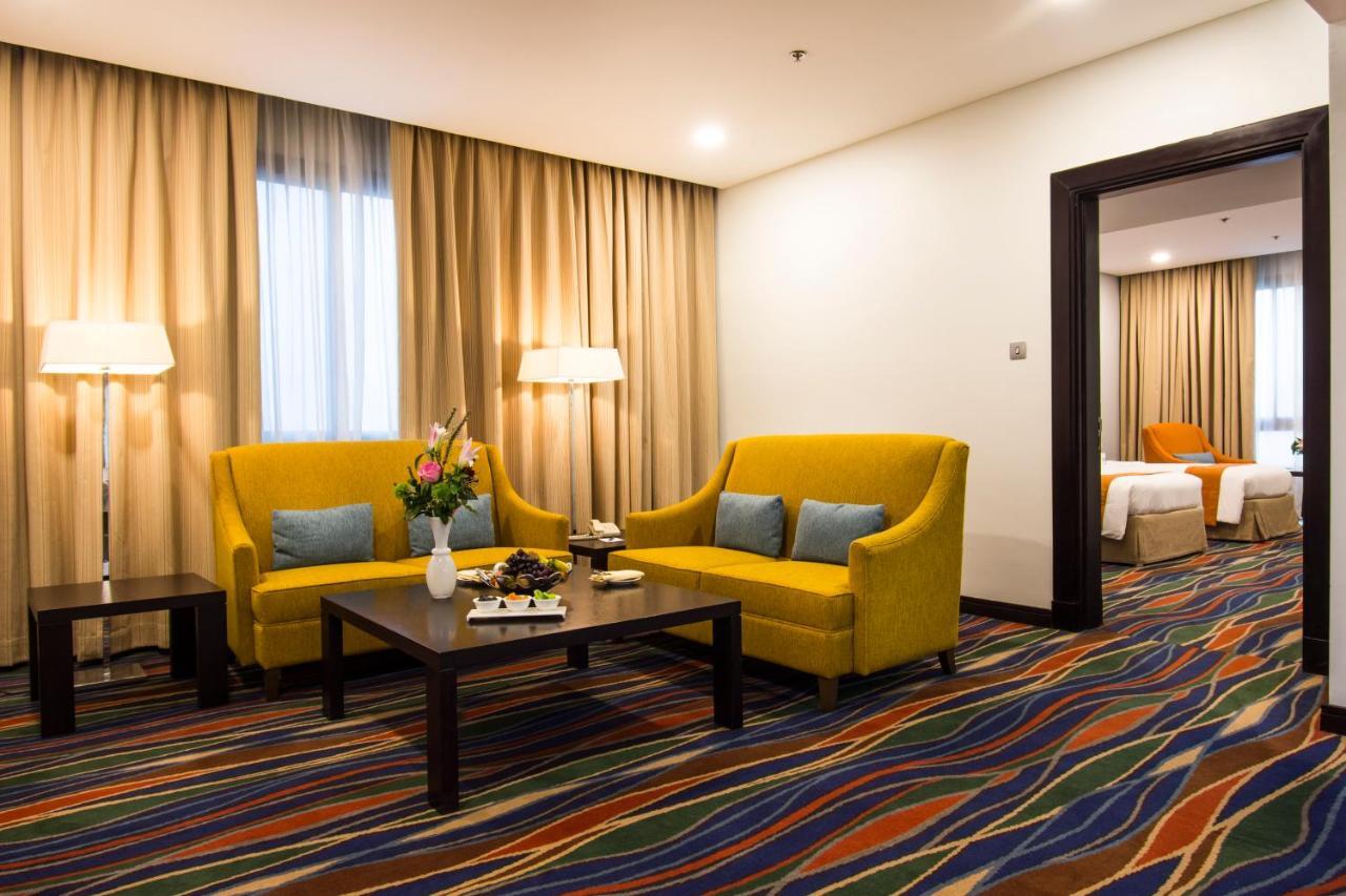 City Seasons Hotel & Suites 무스카트 외부 사진