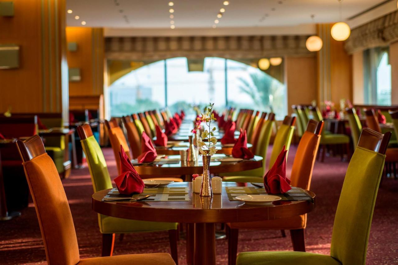 City Seasons Hotel & Suites 무스카트 외부 사진