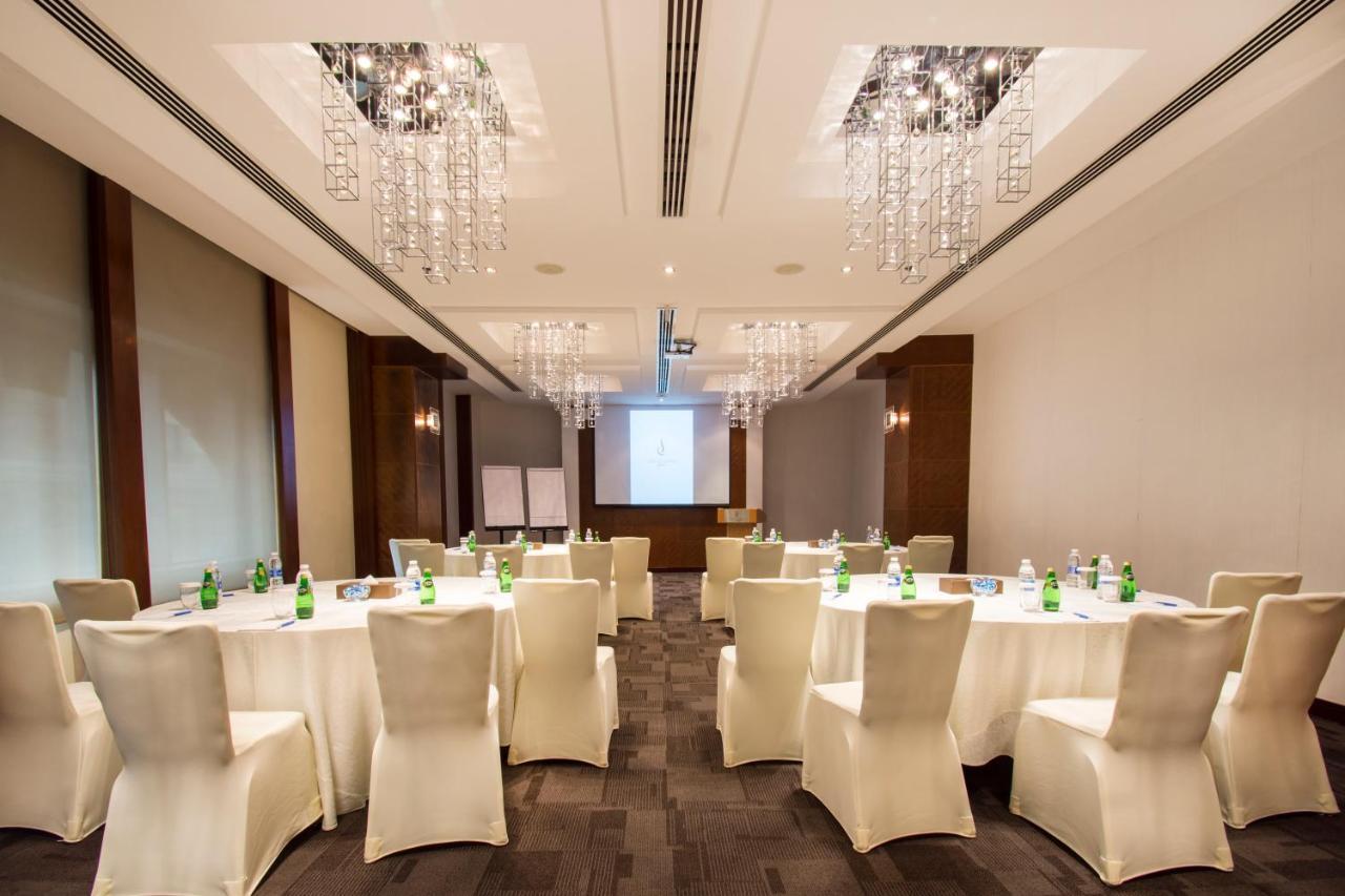 City Seasons Hotel & Suites 무스카트 외부 사진